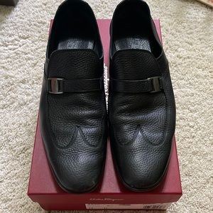 Black size 11 leather Salvatore Ferragamo loafers